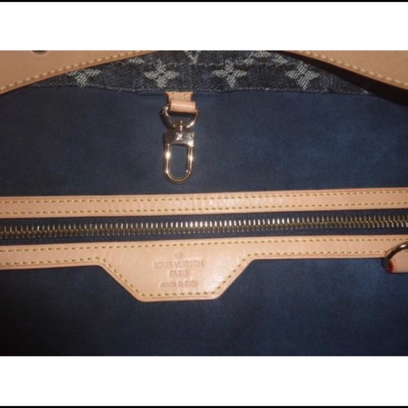 ⭐️Host Pick⭐️Authentic Louis Vuitton Denim Daily GM Monogram Hobo Bag - Picture 5 of 16